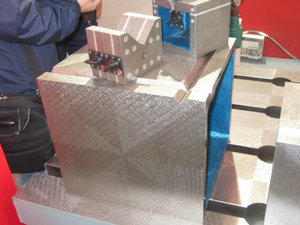 花崗石大理石提升設(shè)備精度